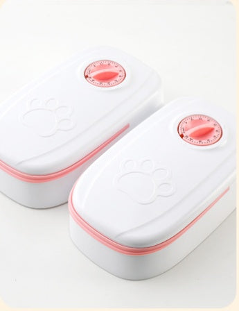 Automatic pet food dispenser suitable for dry food and snacks