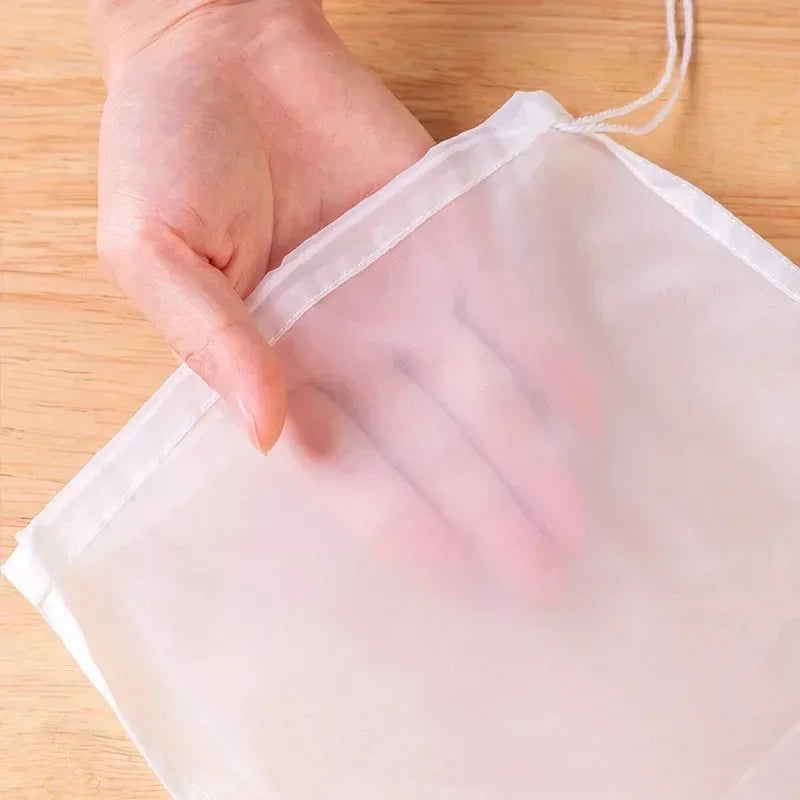 Reusable nylon mesh strainer bags